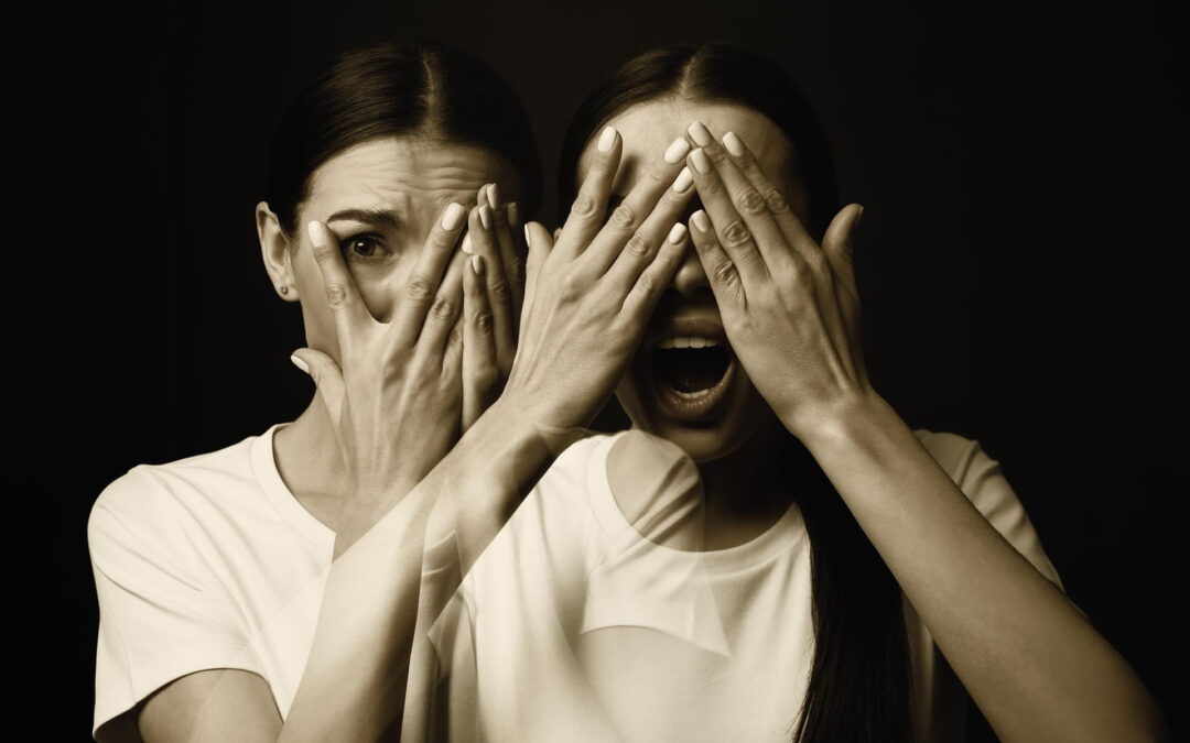 Peur du regard des autres : comment ne plus subir ses réactions physiques